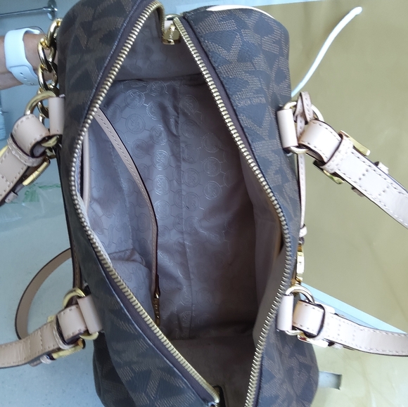 MICHAEL KORS GRAYSON HANDBAG WITH LONG STRAP BROWN LARGE LOGO - Picture 4 of 4